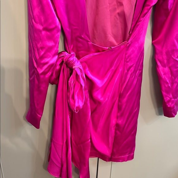 x REVOLVE Yasmine Knot Dress in Dark Hot Pink
AMANDA UPRICHARD - Picture 4 of 6